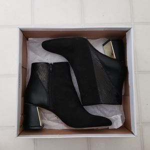 NWB XOXO Kelly Black Suede Snakeskin Ankle Booties